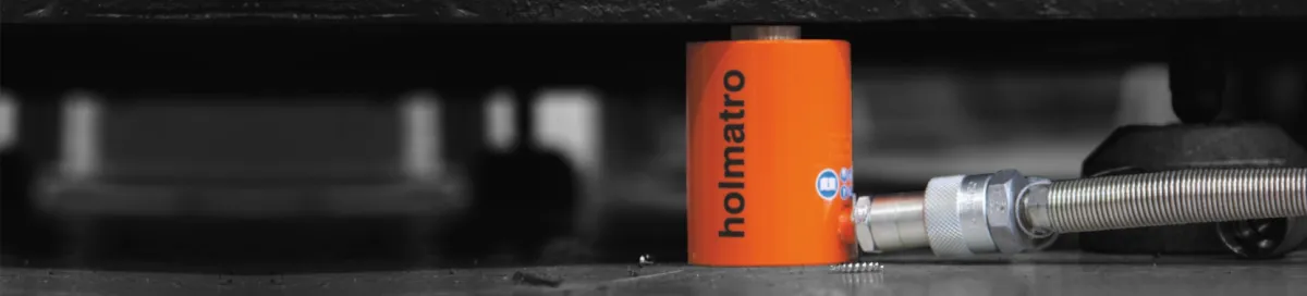 Holmatro munkahenger emelés közben kép